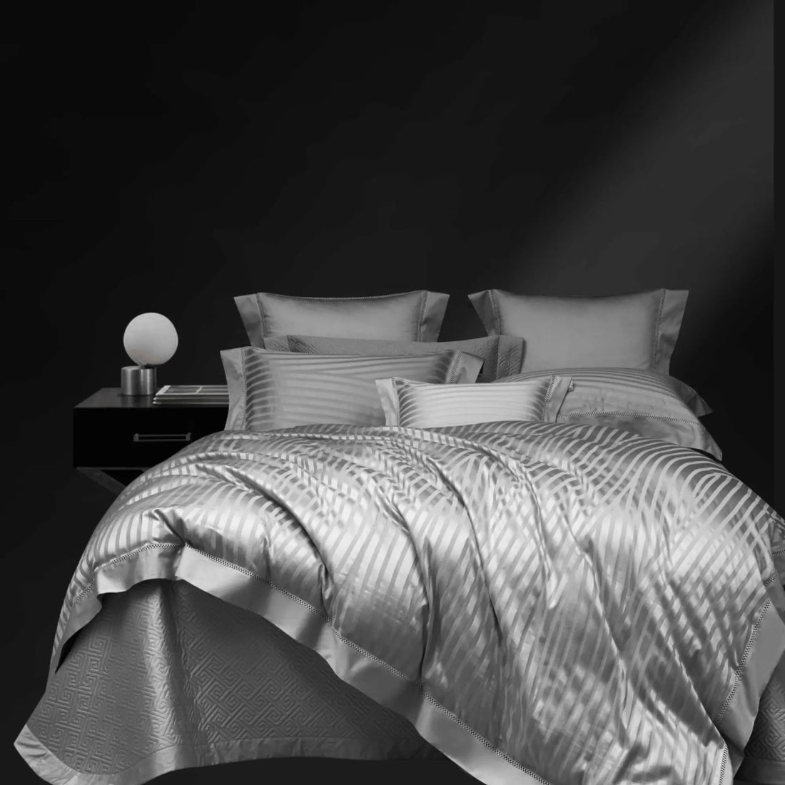 PLATINUM AURA 1400 THREAD COUNT DUVET COVER &amp; SHAMS