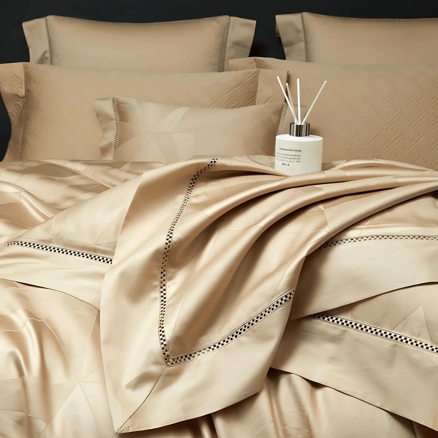 CHAMPAGNE ELEGANCE 1400 THREAD COUNT DUVET COVER &amp; SHAMS