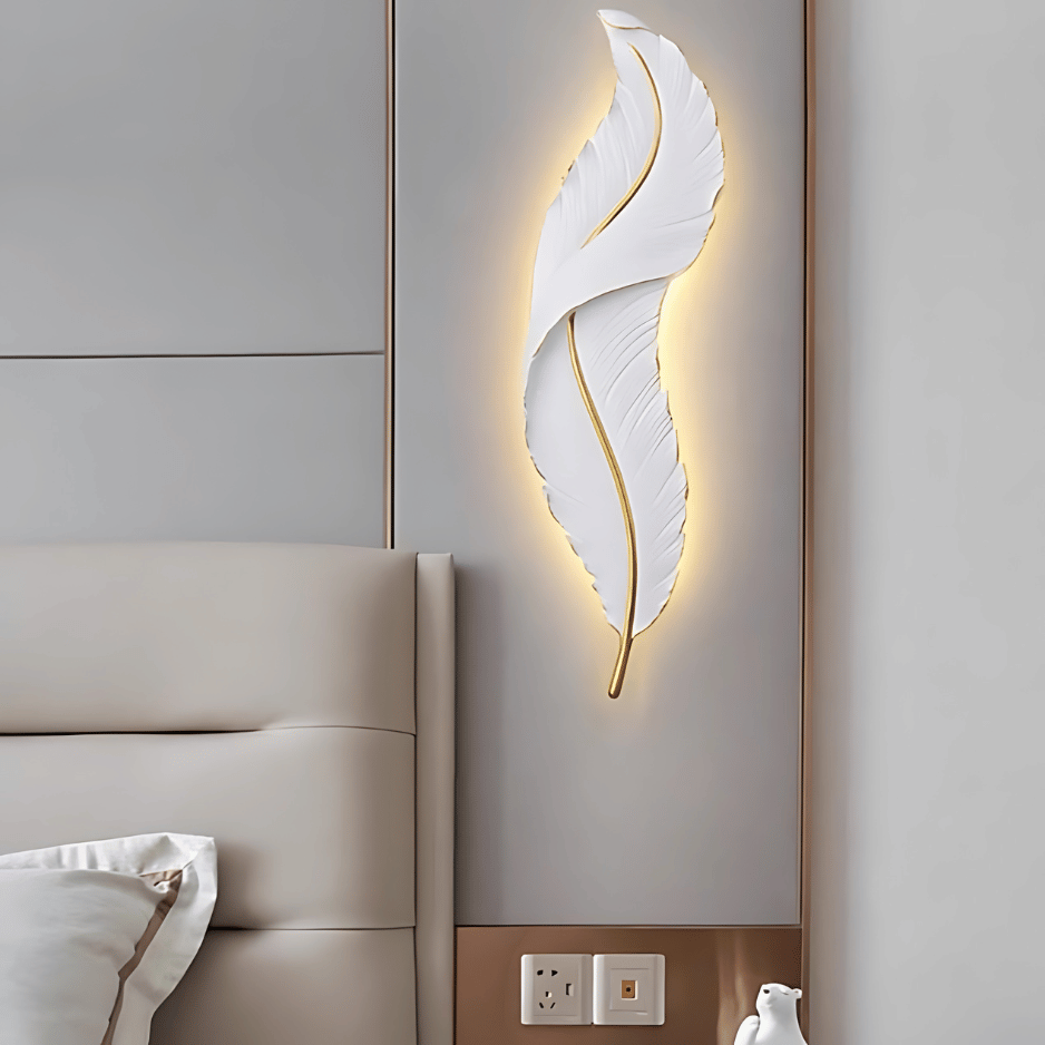 LUEUR DE PLUME WALL LIGHT