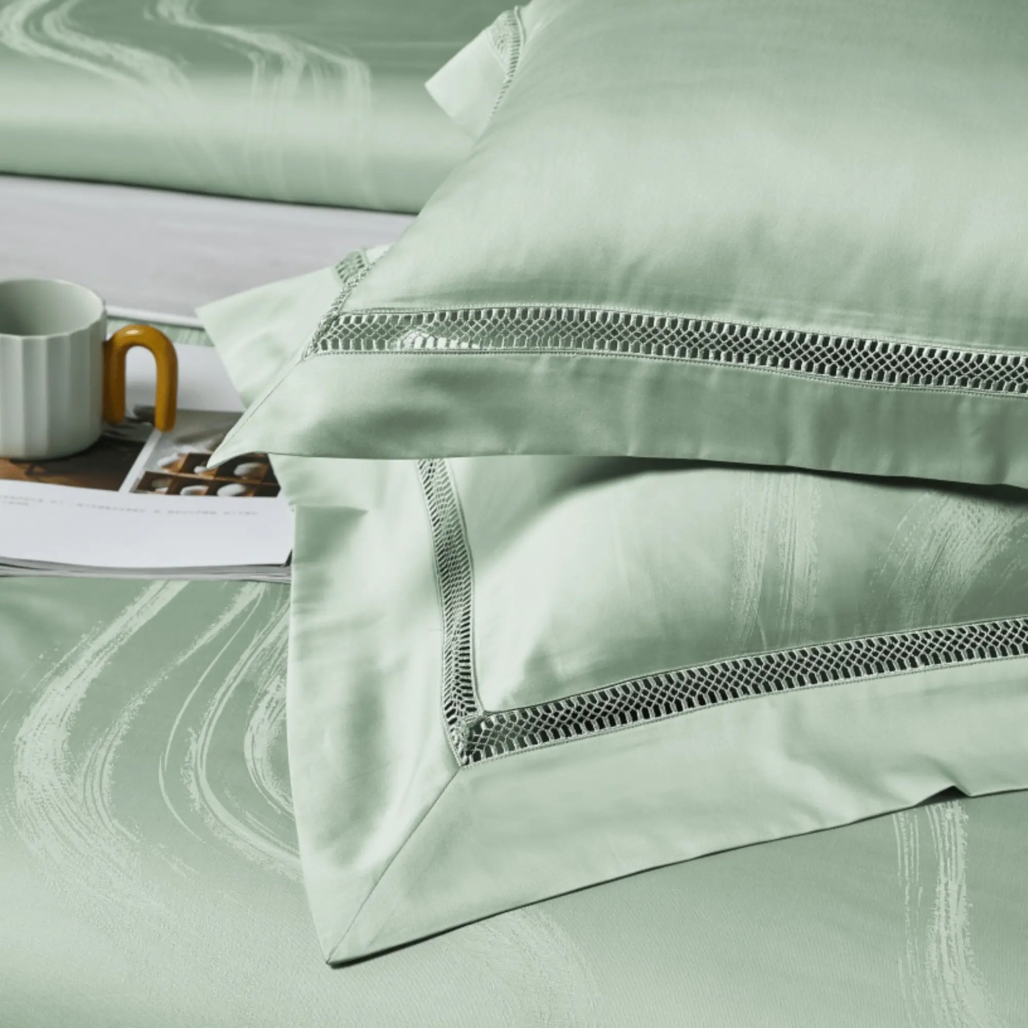 PISTACHIO ELEGANCE 1000 THREAD COUNT DUVET COVER &amp; SHAMS