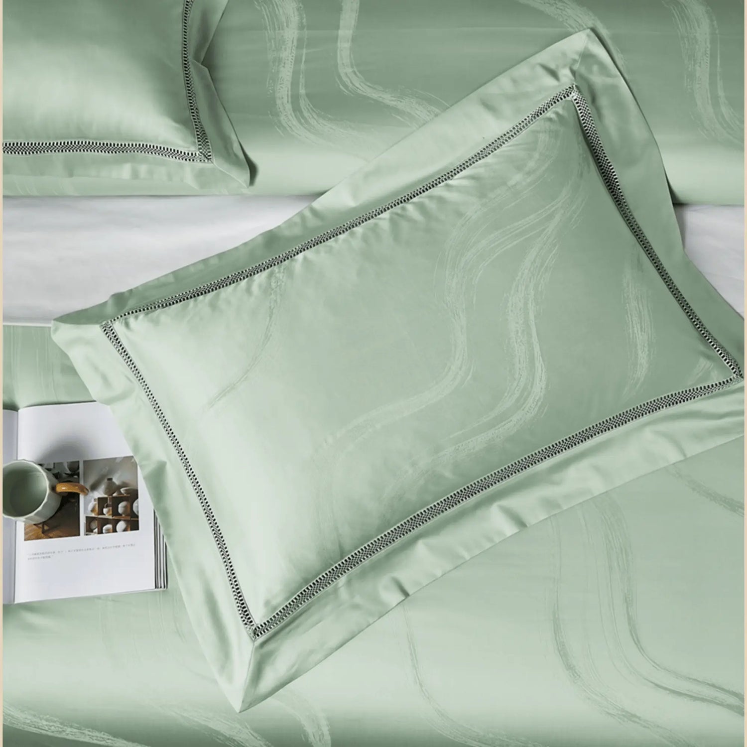 PISTACHIO ELEGANCE 1000 THREAD COUNT DUVET COVER &amp; SHAMS