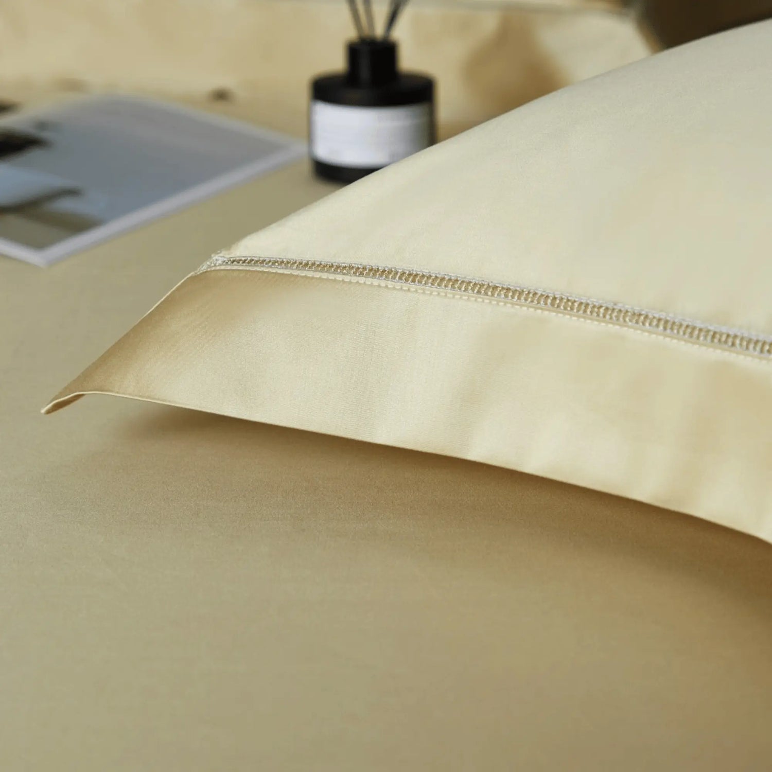 GOLDEN HAZE 2000 THREAD COUNT DUVET COVER &amp; SHAMS