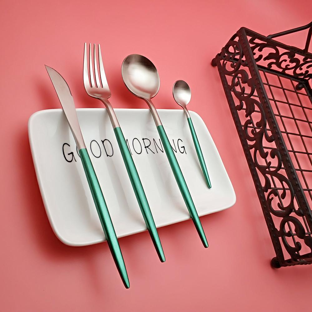 PARIS CUTLERY SET